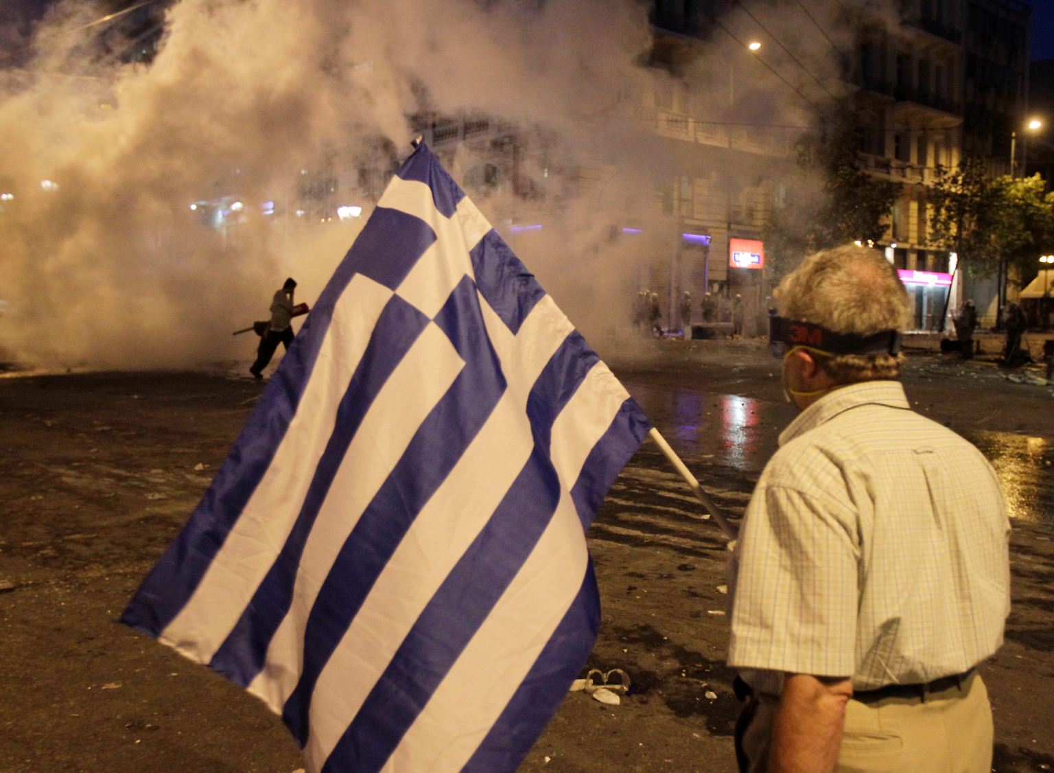 Nach der Zustimmung des griechischen Parlaments zum umstrittenen Sparpaket der Athener Regierung geht der Kampf um die Rettung des Schuldensünders Griechenland weiter.