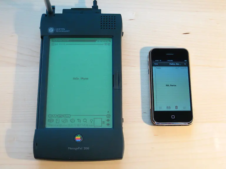 Apple-Newton-and-iPhone