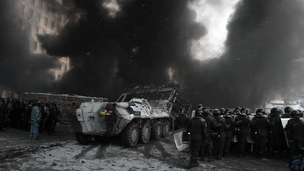 2014-01-22T182210Z-1757765619-GM1EA1N06I701-RTRMADP-3-UKRAINE-JPG629093352701588889