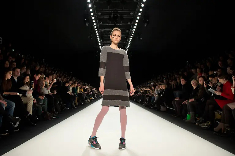 3gb04237-jpg1295908125526887545