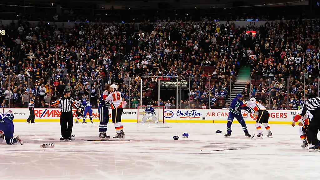2014-01-19T042048Z-1880018050-NOCID-RTRMADP-3-NHL-CALGARY-FLAMES-AT-VANCOUVER-CANUCKS-JPG3219287574460680529