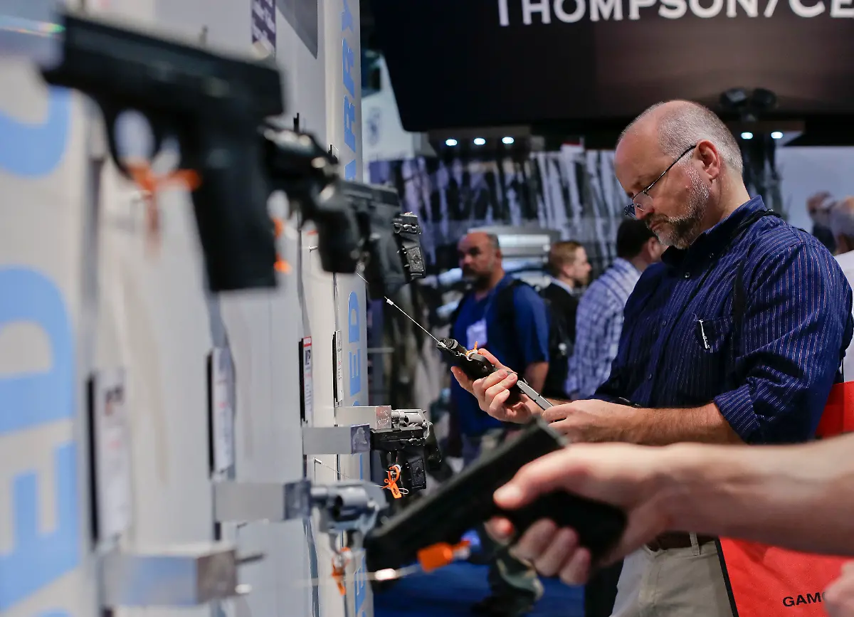 32885C00329EB2B3-jpg1368912700220103407