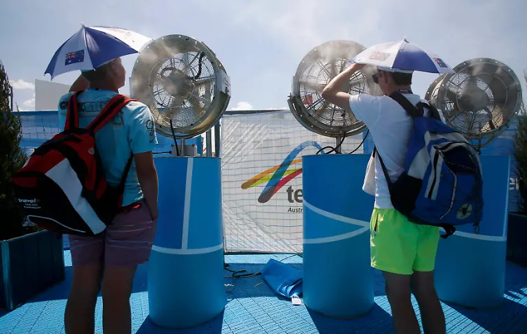 2014-01-16T050454Z-1435690795-SR1EA1G0E3VIV-RTRMADP-3-TENNIS-OPEN-JPG7856714381181177051