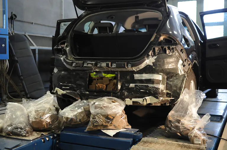Cannabis-aus-Spanien-in-Deutschland-im-Auto-versteckt-220-Kilo