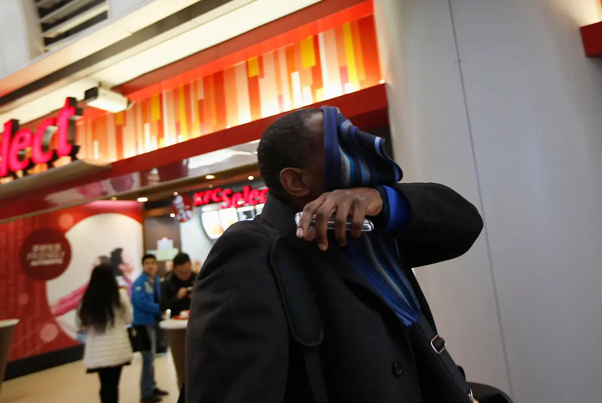 2014-01-09T061436Z-1564403549-GM1EA19139A01-RTRMADP-3-KOREA-NORTH-RODMAN-JPG2065140824023882575