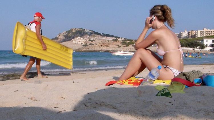 Endlich in Ruhe erzählen, wie schön der Urlaub ist: Brüssel will es möglich machen.