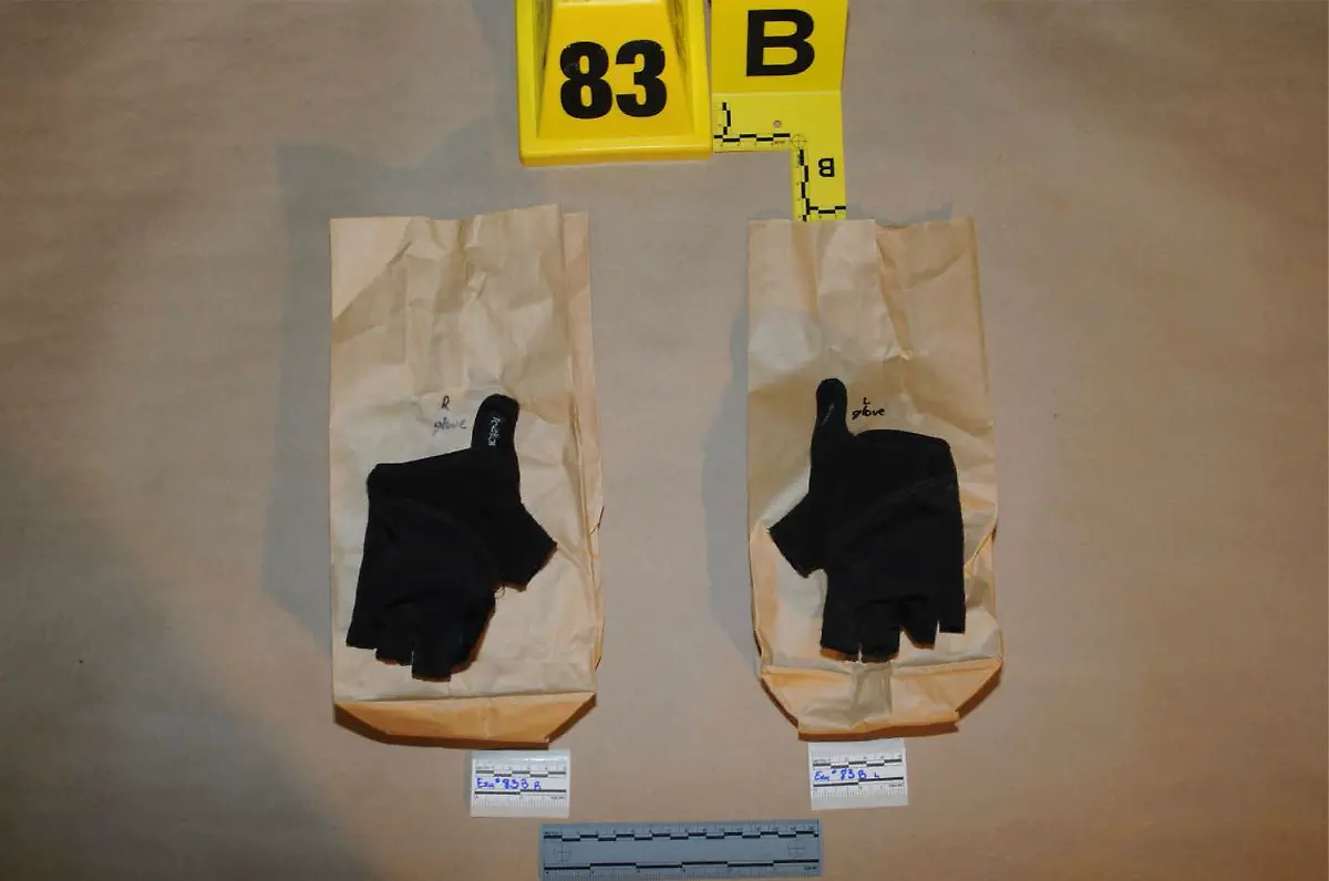 2013-12-28T012420Z-1906867358-GM1E9CS0Q1X01-RTRMADP-3-USA-SHOOTING-NEWTOWN-JPG4960047427390383114