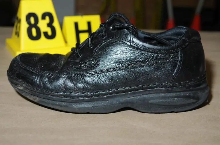 2013-12-28T014702Z-231803360-GM1E9CS0QU701-RTRMADP-3-USA-SHOOTING-NEWTOWN-JPG1855546191587582002