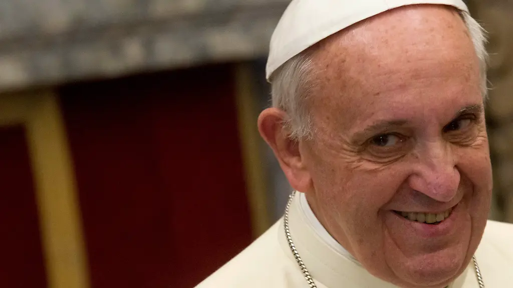 2013-12-21T135544Z-404484779-GM1E9CL1OUB01-RTRMADP-3-POPE-JPG4733181606043700411