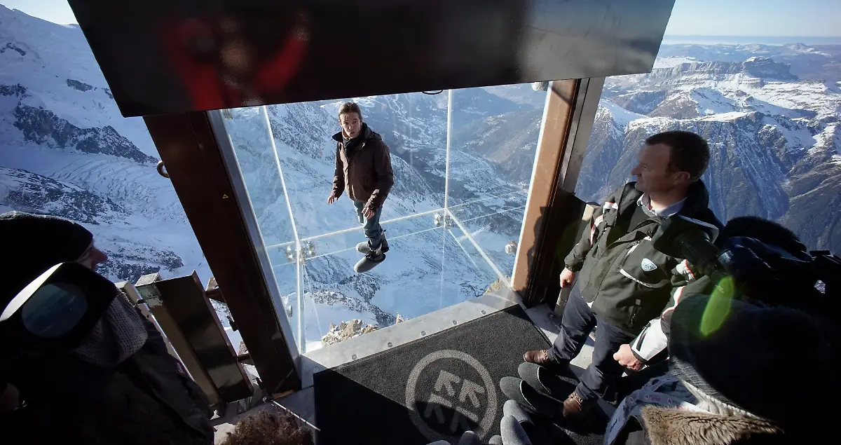 2013-12-17T173008Z-705354552-PM1E9CH1EVT01-RTRMADP-3-FRANCE-JPG8314850039094000811