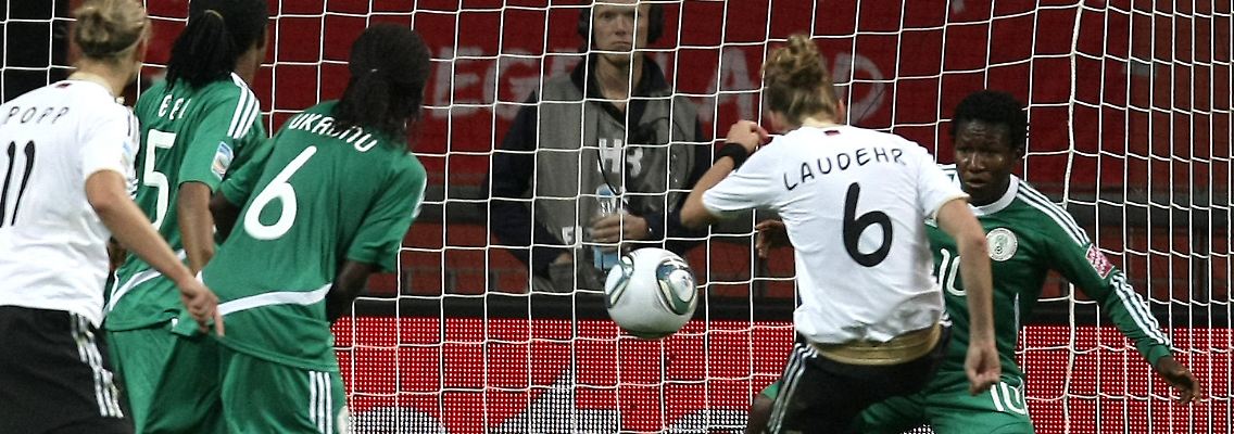 Nach einem Freistoß drosch Laudehr den Ball in der 54. Minute ins nigerianische Tor.