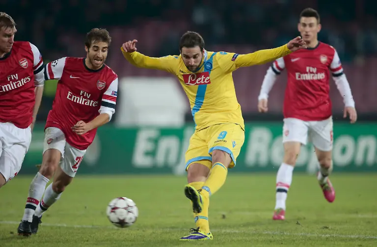 2013-12-11T212448Z-26929074-LR1E9CB1NH2NX-RTRMADP-3-SOCCER-CHAMPIONS-JPG2838550203712860905