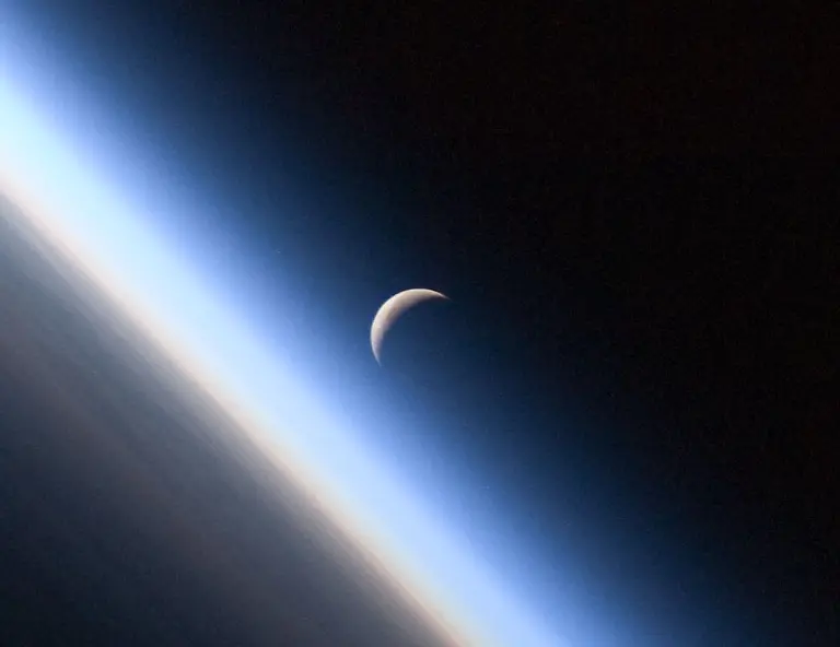 480863main-moon-atmosphere