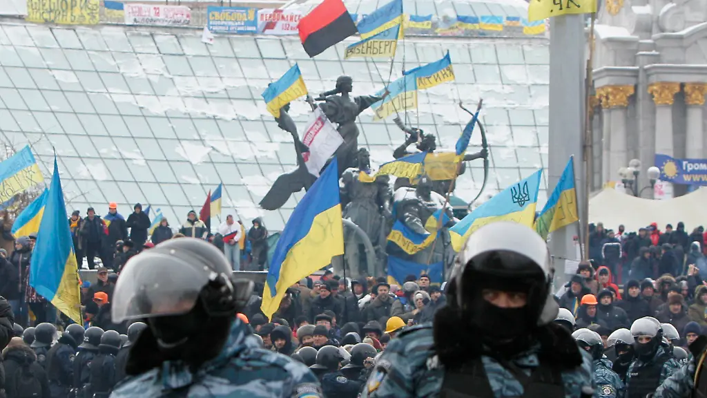 2013-12-11T080456Z-1715076464-GM1E9CB18LX01-RTRMADP-3-UKRAINE-JPG4139208629582713561