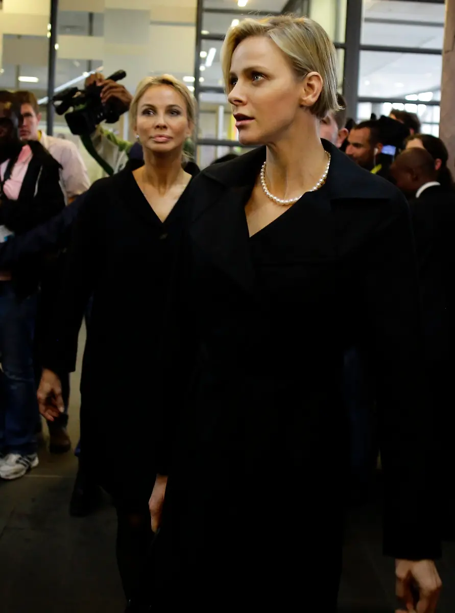 2013-12-10T121926Z-2071544463-GM1E9CA1JO302-RTRMADP-3-MANDELA-JPG7959138024751120406