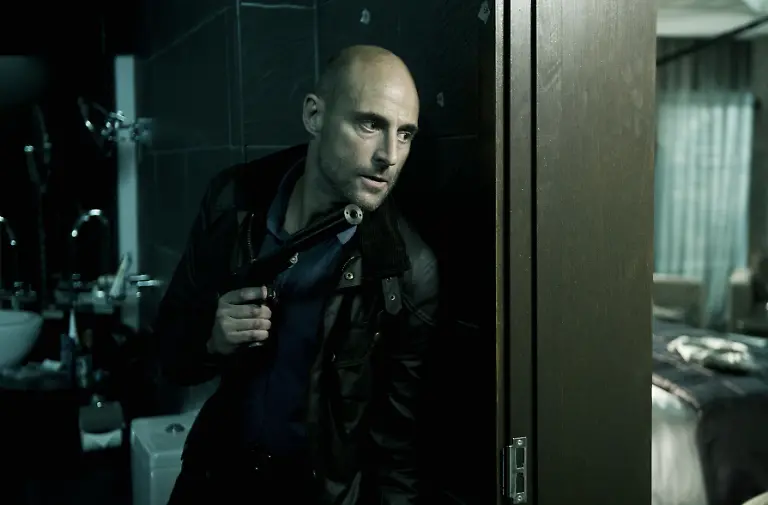 Enemies-Welcome-to-the-Punch-Szenenbilder-06-300dpi