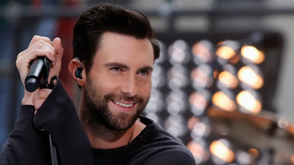 2013-11-20T051001Z-885525069-GM1E9BK10F501-RTRMADP-3-PEOPLE-ADAMLEVINE-JPG3423651422368179933