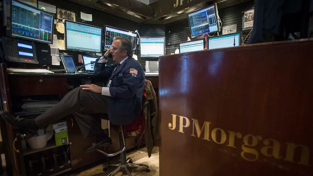 2013-11-19T171925Z-80122596-GM1E9BK03C001-RTRMADP-3-JPMORGAN-SETTLEMENT-JPG5511882128344277642