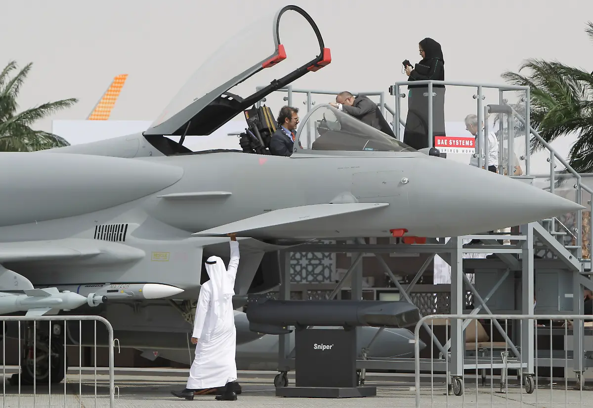 3286E200F24C606F-jpg3790987179427294183