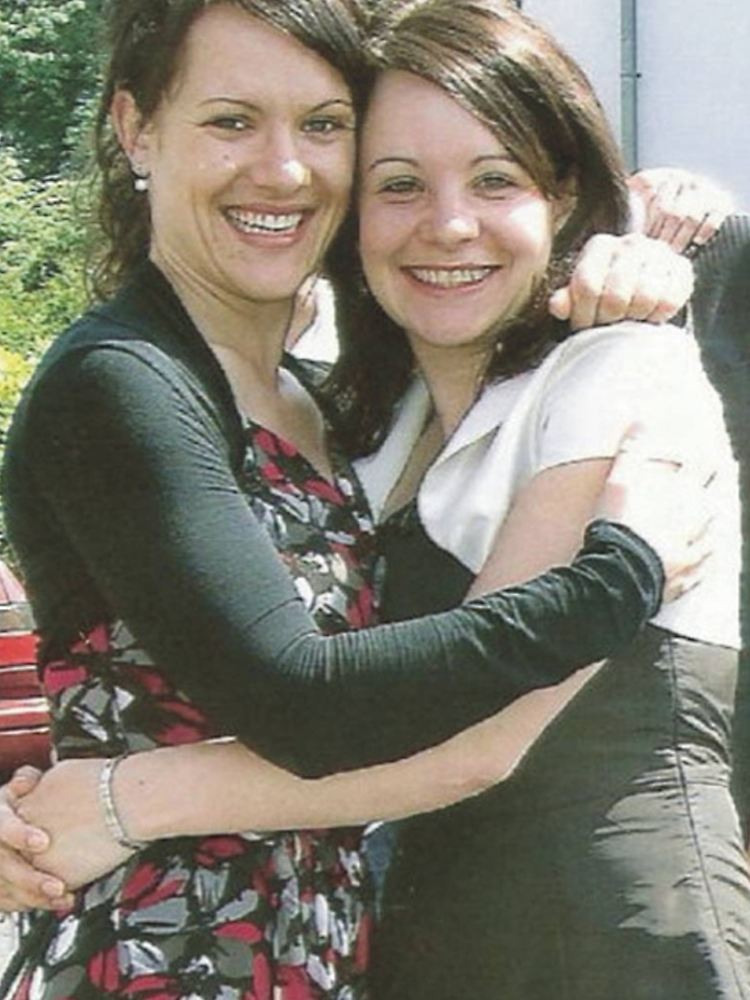Ein Foto der beiden getöten Deutschen, Anita G. (rechts) und Rita S.. Das Bild wurde von den Familien der Opfer autorisiert und stammt von der Immanuel-Kirchengemeinde.