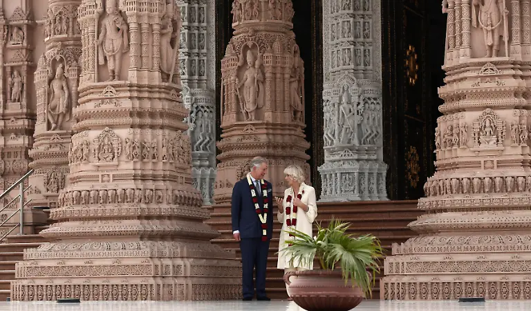 2013-11-08T141816Z-2061732075-GM1E9B81PQ801-RTRMADP-3-INDIA-JPG8338075661987126279