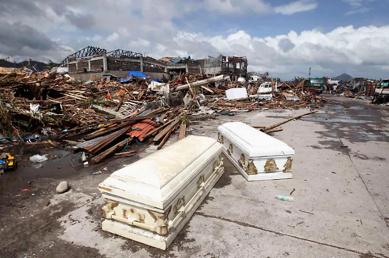 2013-11-10T084305Z-168820977-GM1E9BA1ABD01-RTRMADP-3-PHILIPPINES-TYPHOON-JPG826254298969702078