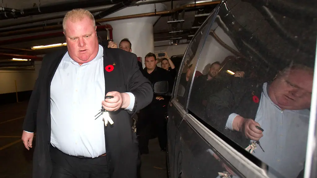 2013-11-05T174609Z-290028453-TM4E9B50Z7C01-RTRMADP-3-CANADA-TORONTO-MAYOR-JPG565676405726212289