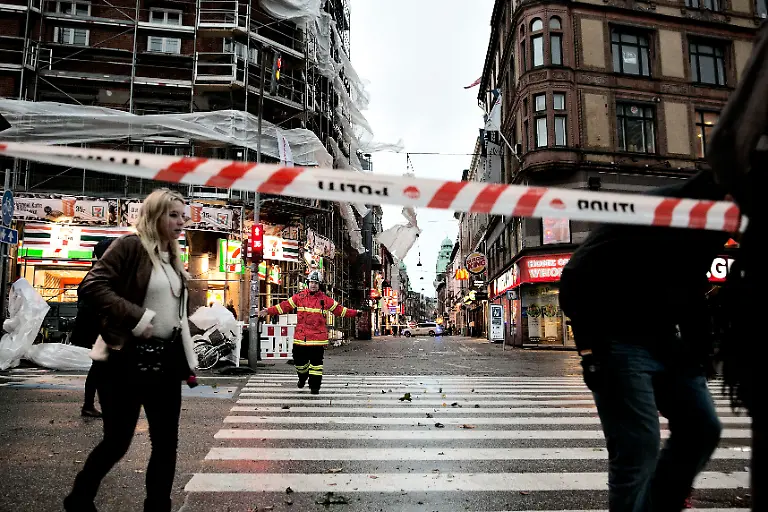 3286B8002EED8255-jpg5834731209815126553