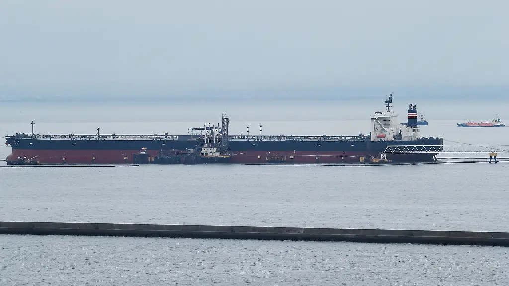 3286AA0074F13214-jpg7025386141326308786