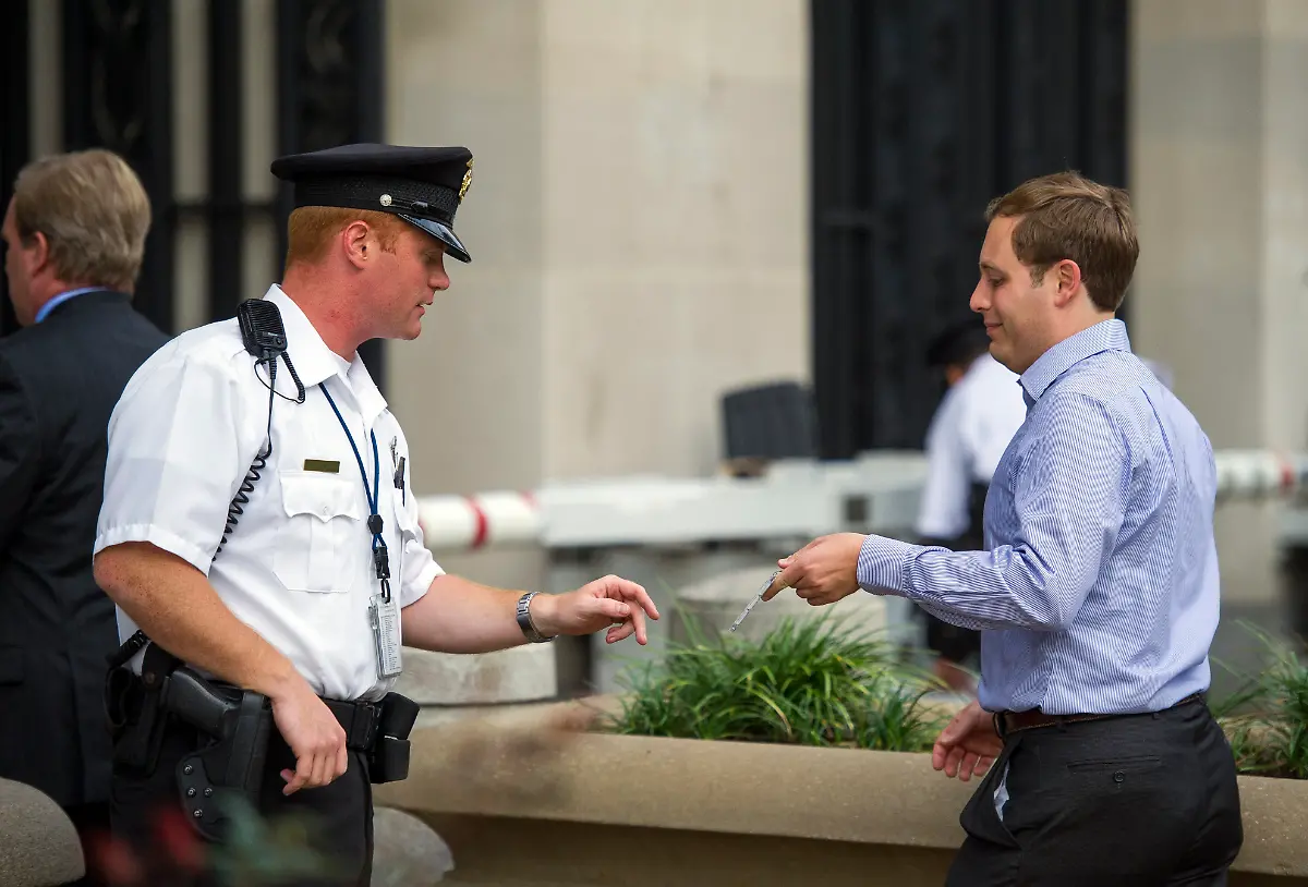 3286A200AE96E6FE-jpg2082290489510736044