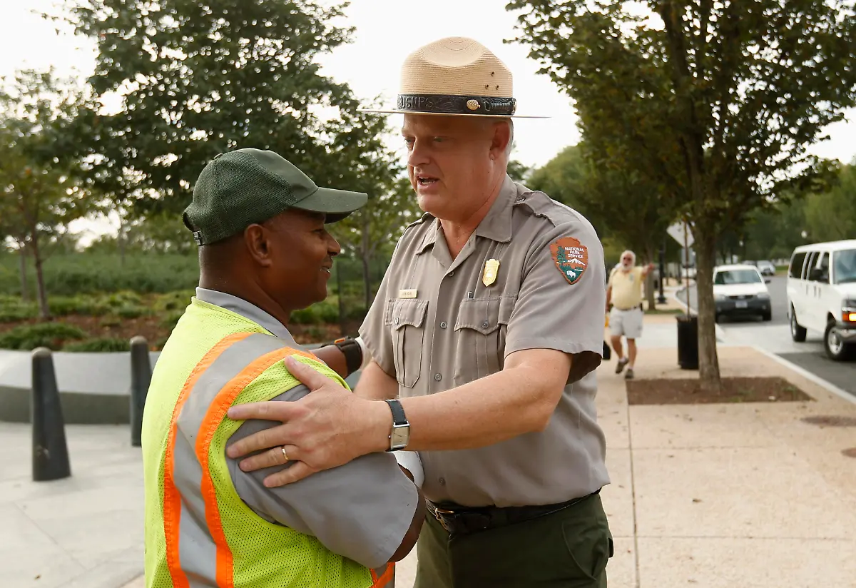 2013-10-17T135132Z-999489437-GM1E9AH1OHM01-RTRMADP-3-USA-FISCAL-JPG6013420098042959871