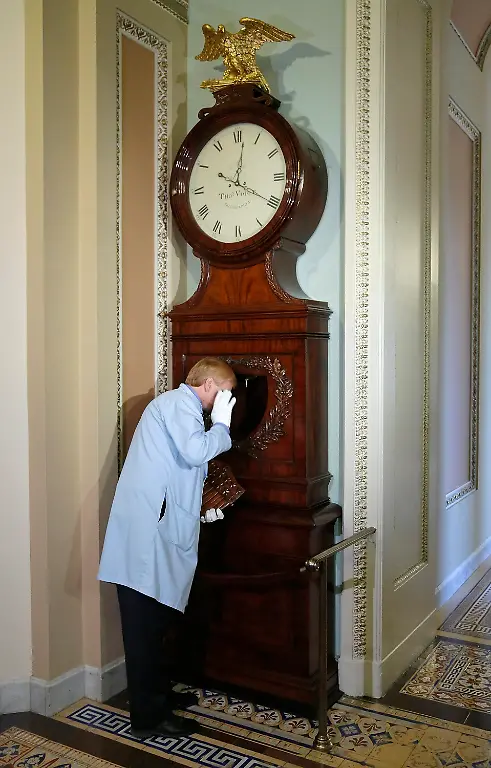 2013-10-17T165517Z-654740407-GM1E9AI027C01-RTRMADP-3-USA-FISCAL-REOPEN-JPG4875256322421214823