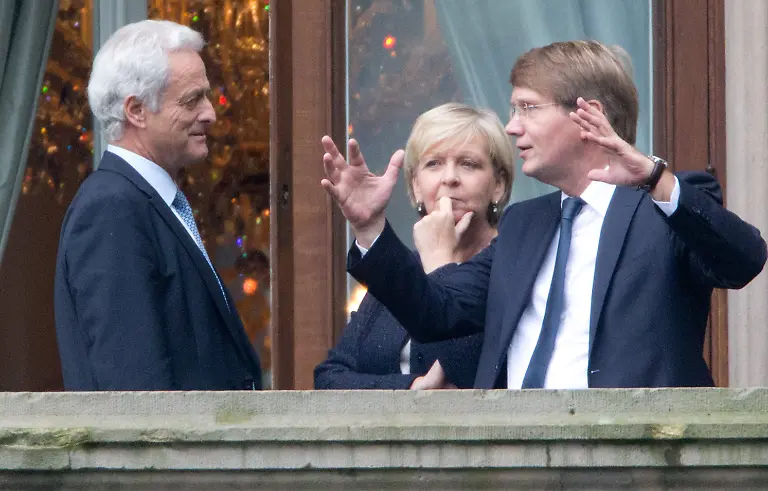 3el15102-jpg5230325825515460060