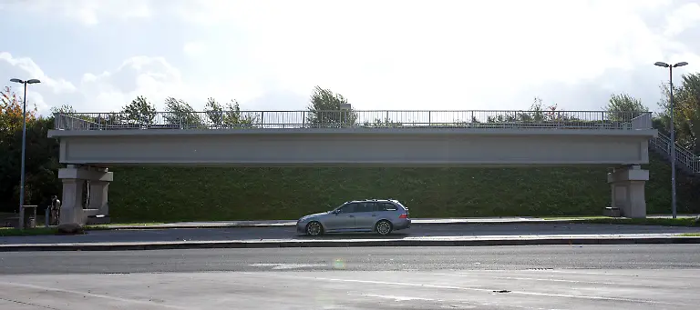 3el02420-jpg6051298660610112731