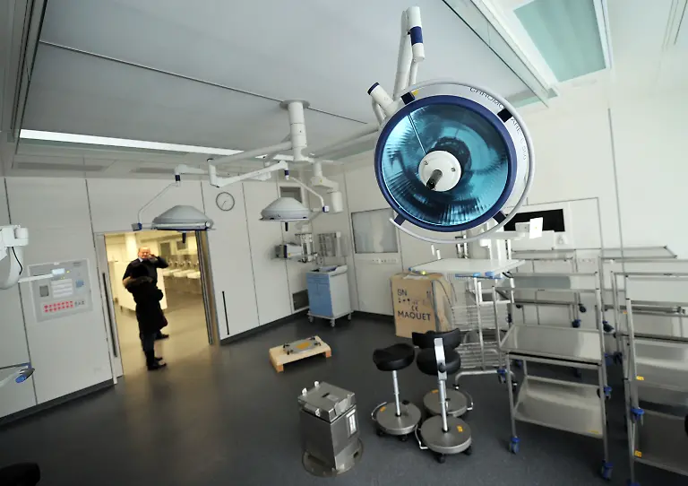 3el22524-jpg3402464755779896786