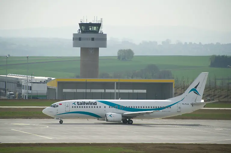 3el00737-jpg7774694124019598252