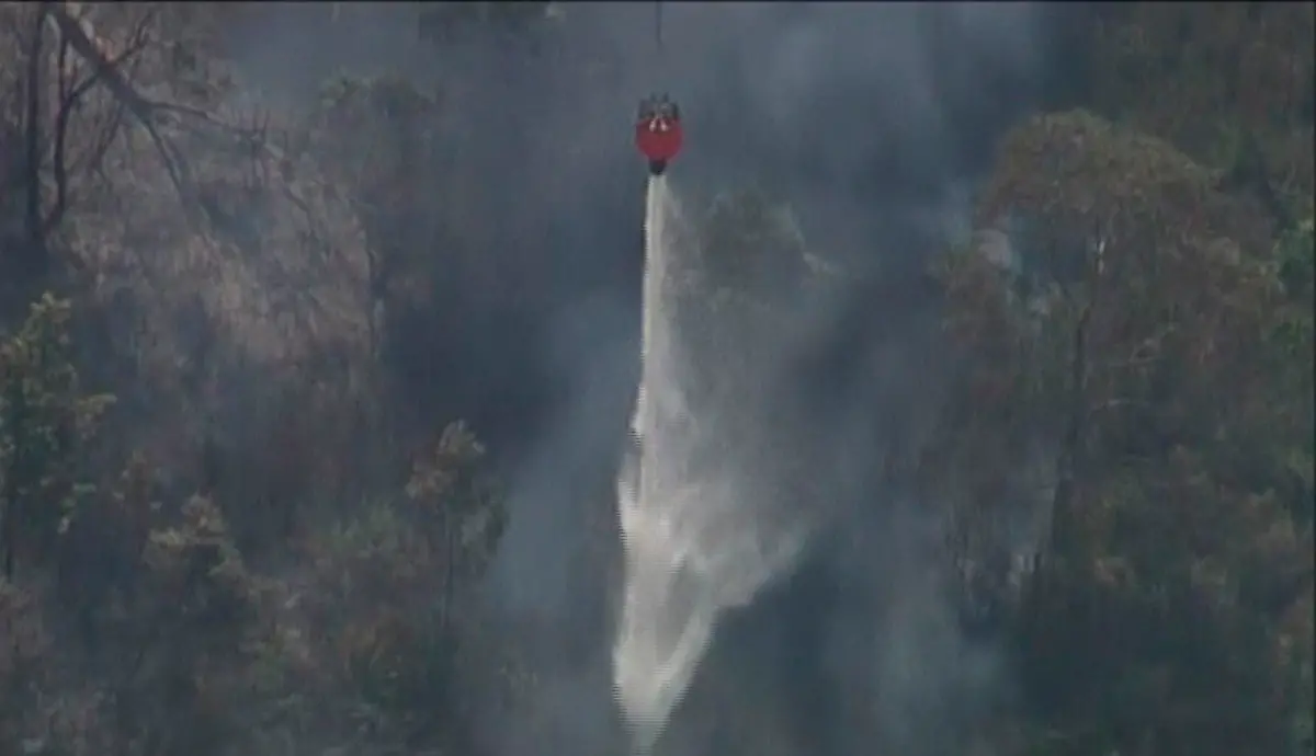 2013-10-17T085050Z-409678922-GM1E9AH15ZN01-RTRMADP-3-AUSTRALIA-BUSHFIRES-JPG6254942044772764192