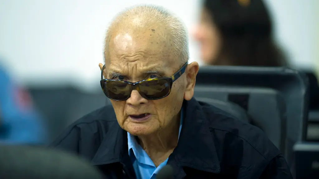 2013-10-16T055118Z-965067179-GM1E9AG126U01-RTRMADP-3-CAMBODIA-JPG6490098170577292210