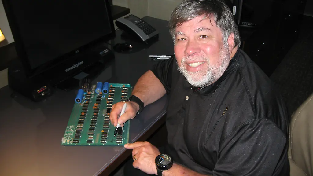 Apple-1-Steve-Wozniak