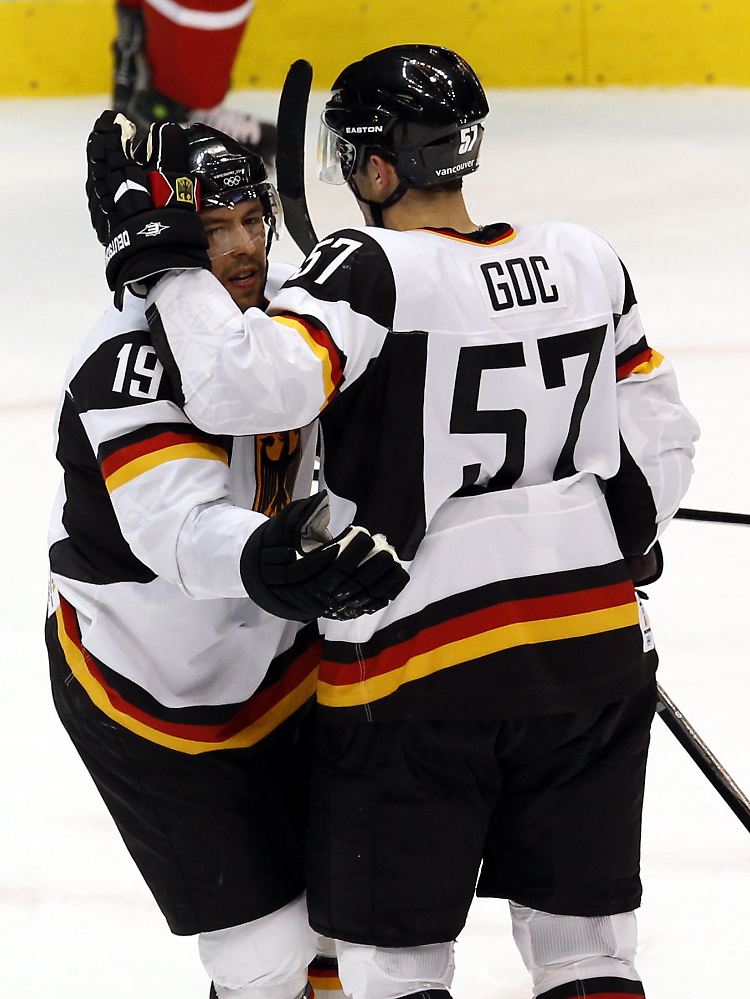 Bei den Olympischen Spielen 2010 zusammen auf Puckjad: Marco Sturm und Marcel Goc.