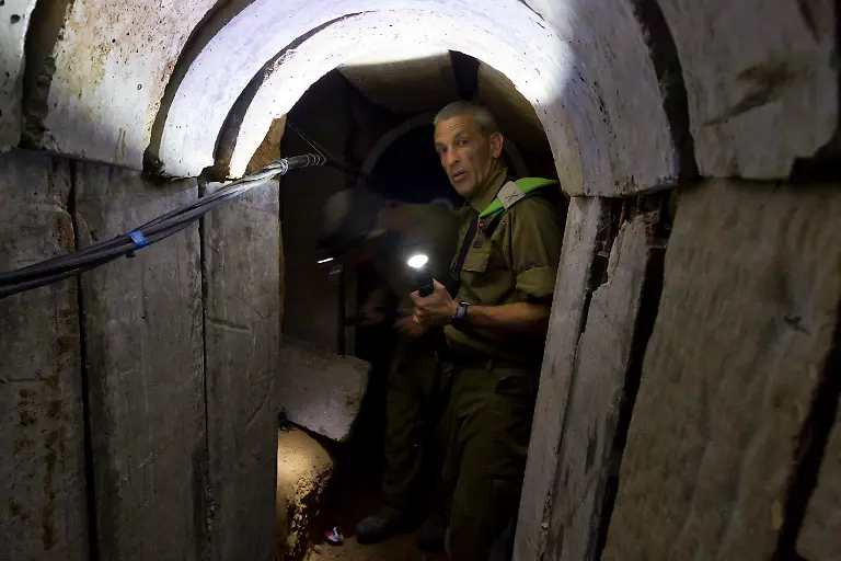 3eig1833-jpg1836193424637963876