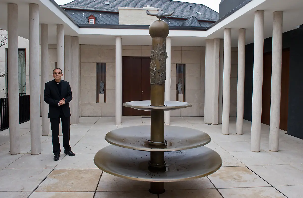 3eey3437-jpg3527583367135868066