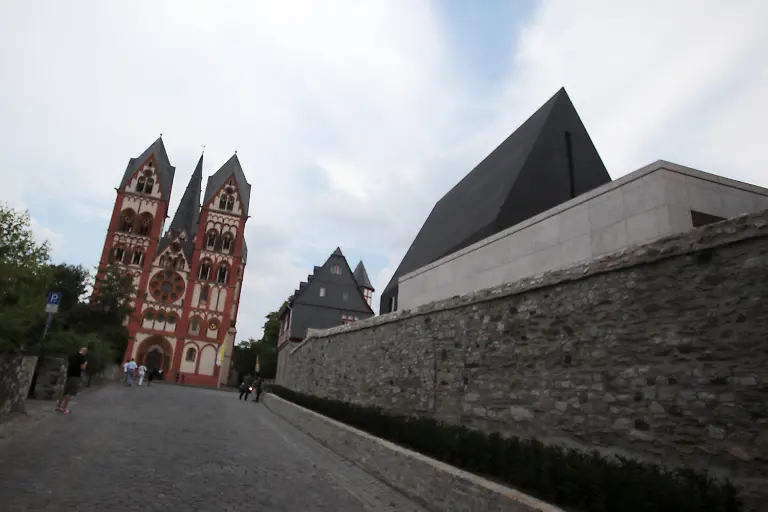 3eew1447-jpg1124535846855226904