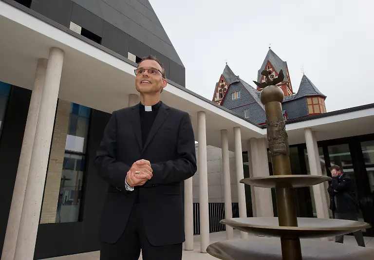 3eey3234-jpg1382664695896778479