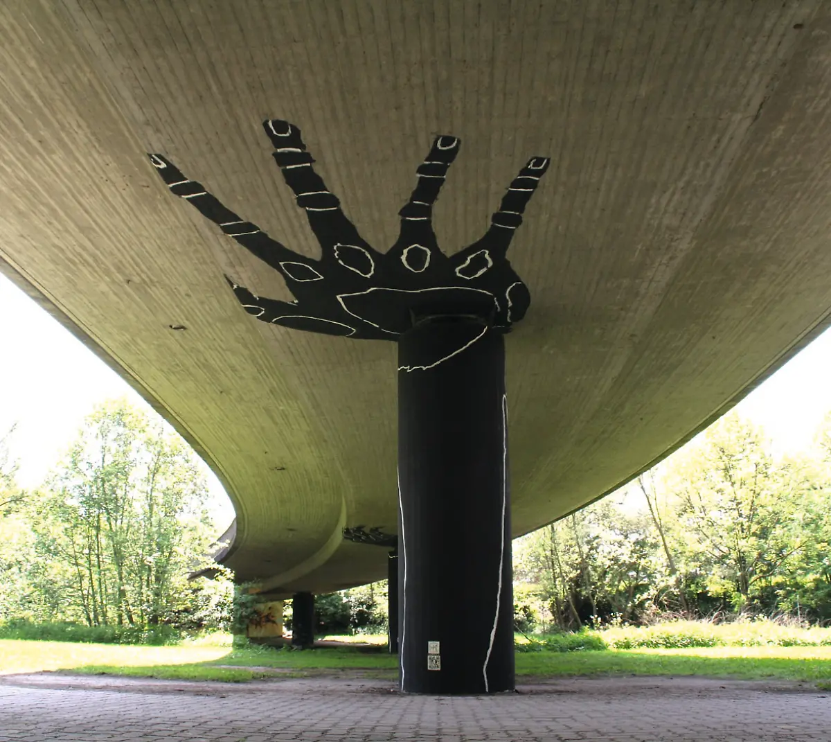 kleiner-27-Karlsruhe-Entenfang-Kuenstler-Dome-Foto-Polypix-Kopie