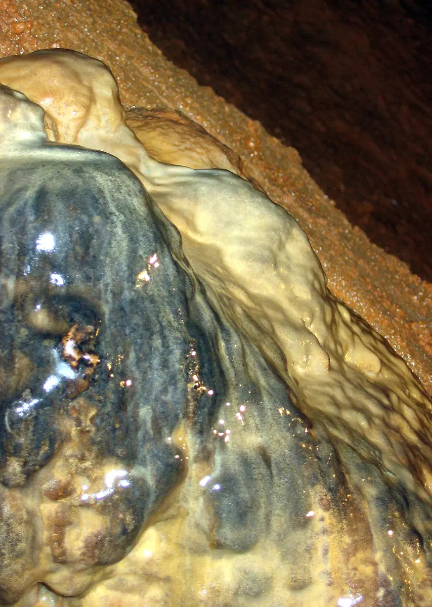 Kubach-crystal-cave2