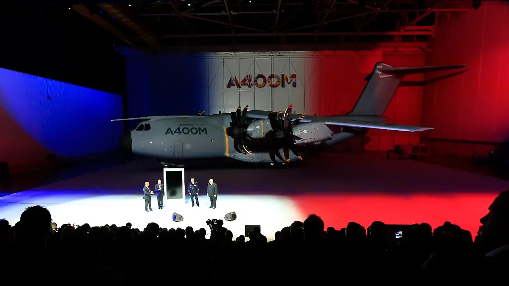 2013-09-30T104537Z-807109324-GM1E99U1FW501-RTRMADP-3-AIRBUS-AIRLIFTER-JPG7454811224473594879