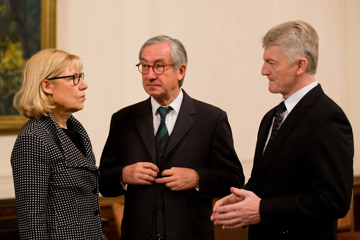 3e6d4020-jpg6033827002075479197