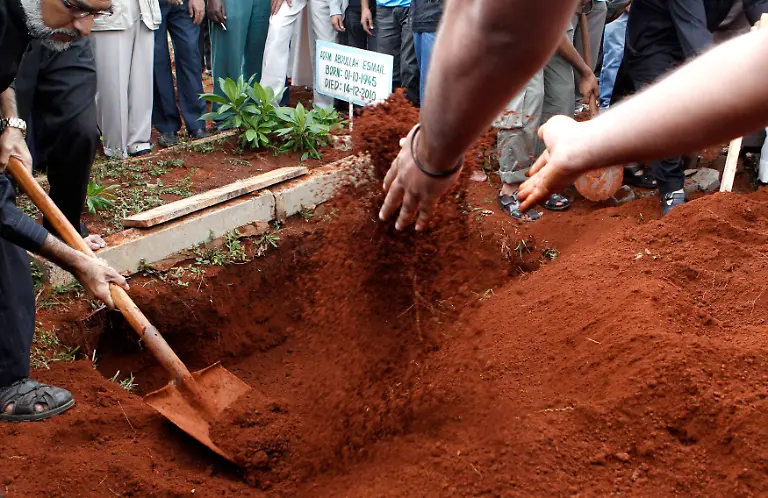 2013-09-22T130934Z-40898996-GM1E99M1MHG01-RTRMADP-3-KENYA-ATTACK-JPG5332127828457913811