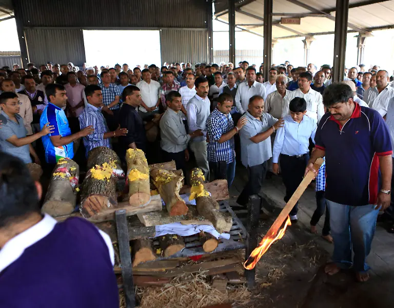 2013-09-22T125921Z-518843555-GM1E99M1M1B02-RTRMADP-3-KENYA-ATTACK-JPG8878963737544171367